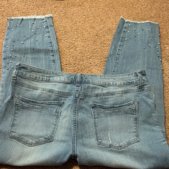 Blue Women's Pearl Detail Capri - Picture 5 of 10